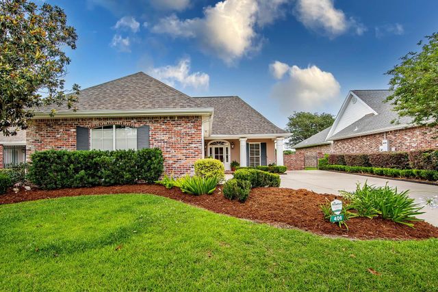 406 Sugar Mill Courtyard, Houma, LA 70360