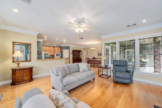 406 Sugar Mill Courtyard, Houma, LA 70360