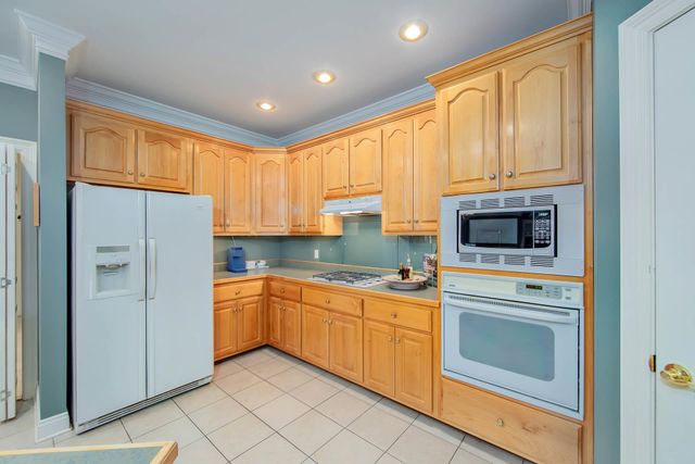 406 Sugar Mill Courtyard, Houma, LA 70360