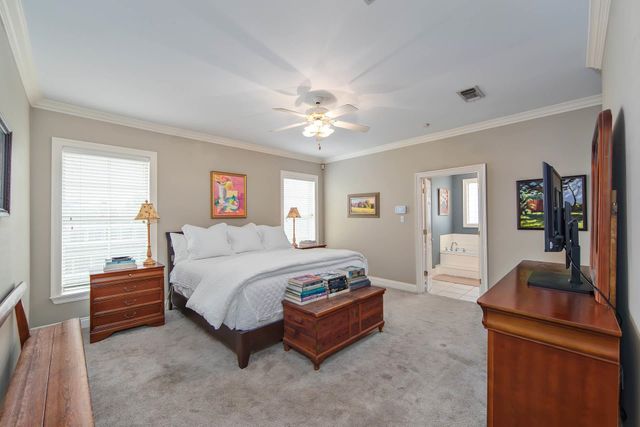 406 Sugar Mill Courtyard, Houma, LA 70360