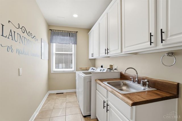 858 River Forest Drive, Hamilton Twp, OH 45039