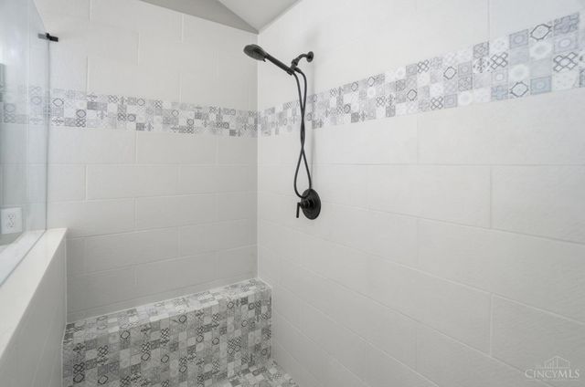 858 River Forest Drive, Hamilton Twp, OH 45039