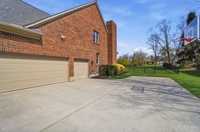 858 River Forest Drive, Hamilton Twp, OH 45039