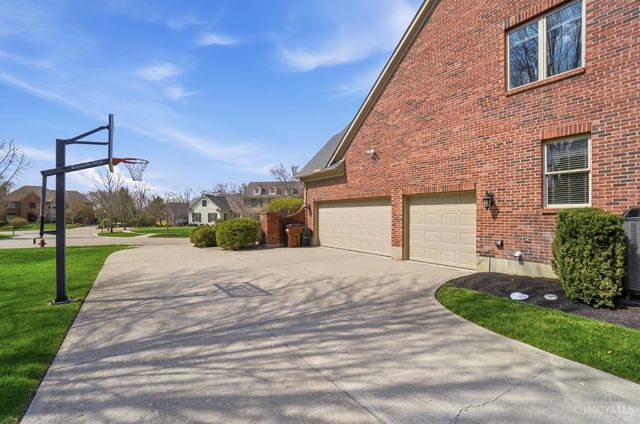 858 River Forest Drive, Hamilton Twp, OH 45039