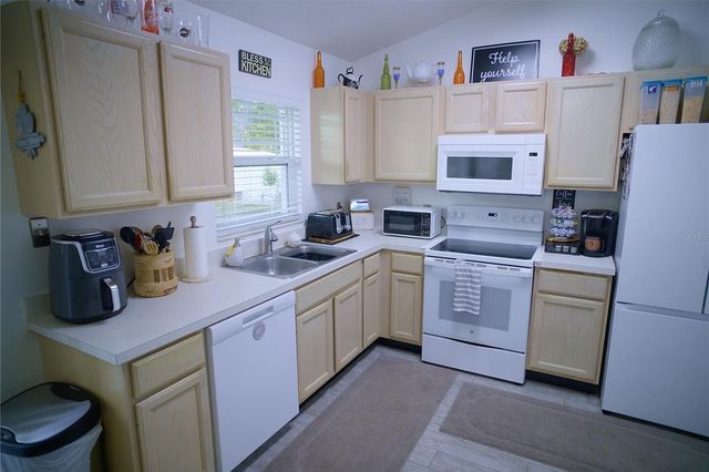 408 RAYMOND STREET, Minneola, FL 34715