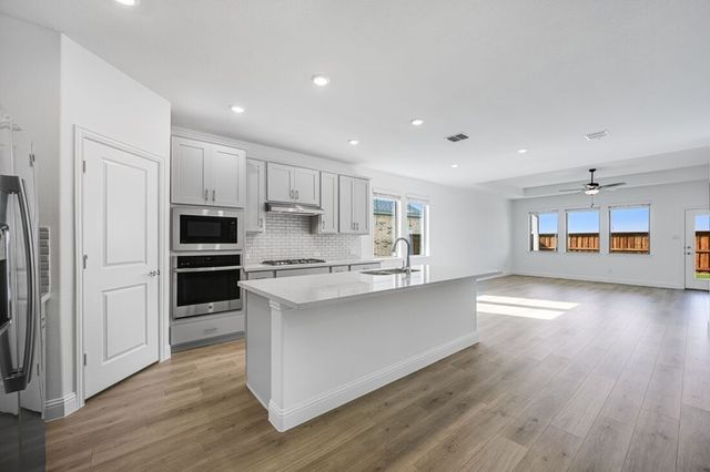 1452 Zapateado Way, Fort Worth, TX 76052