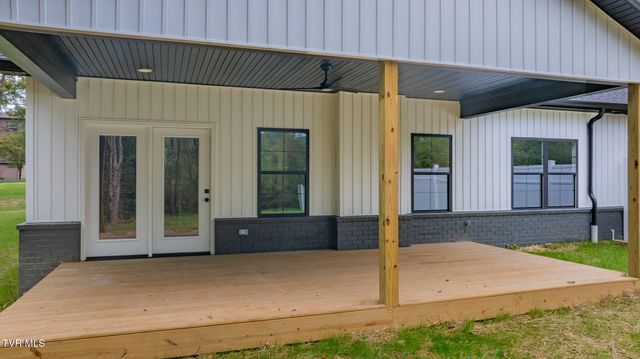 1519 &1521 Carroll Creek Road, Johnson City, TN 37615