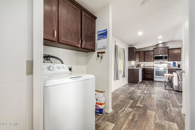 16225 N CAVE CREEK Road 85, Phoenix, AZ 85032