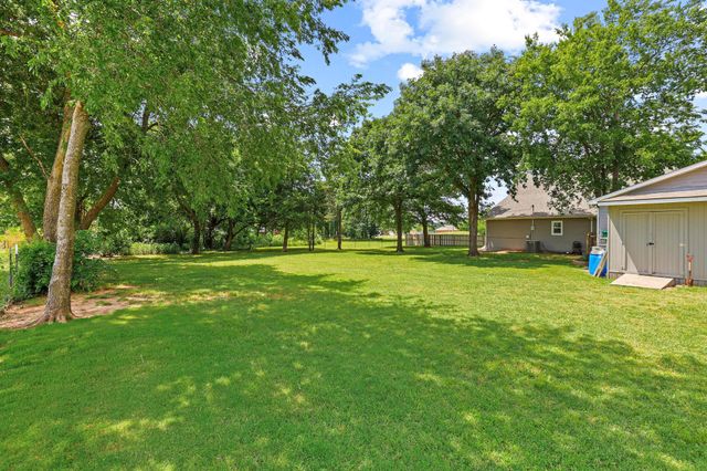 2 Mountain Climb Road, Sherman, TX 75092