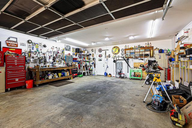 2 Mountain Climb Road, Sherman, TX 75092
