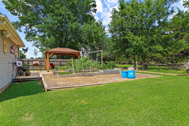 2 Mountain Climb Road, Sherman, TX 75092