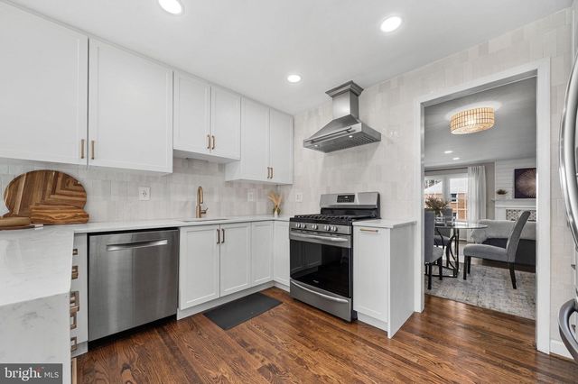 4819 CARRIAGEPARK RD, Fairfax, VA 22032