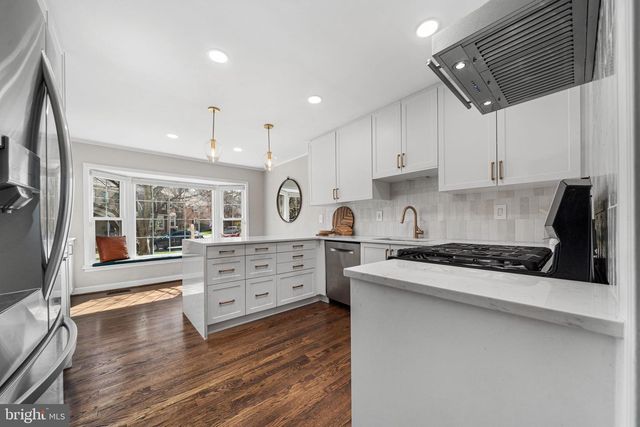 4819 CARRIAGEPARK RD, Fairfax, VA 22032