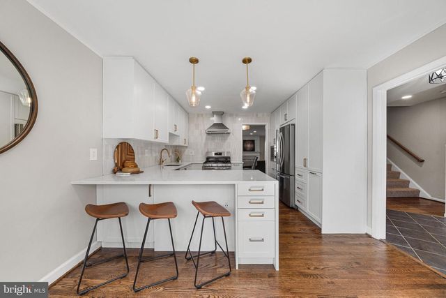 4819 CARRIAGEPARK RD, Fairfax, VA 22032