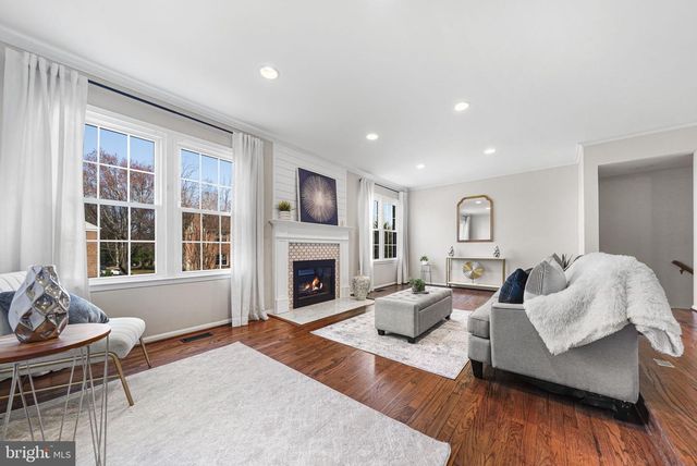 4819 CARRIAGEPARK RD, Fairfax, VA 22032