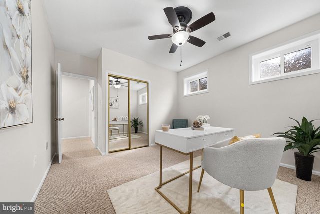 4819 CARRIAGEPARK RD, Fairfax, VA 22032