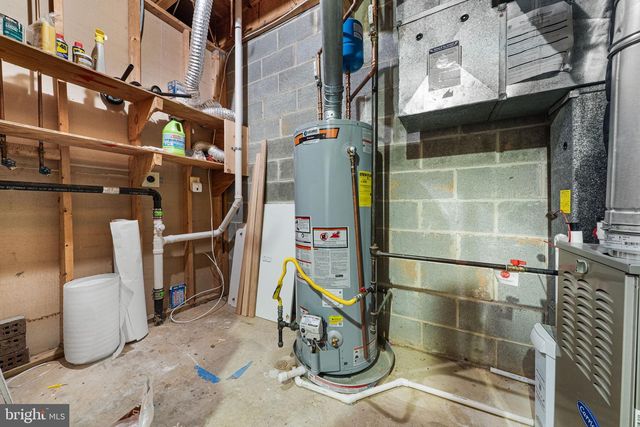 4819 CARRIAGEPARK RD, Fairfax, VA 22032