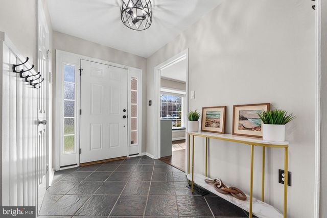 4819 CARRIAGEPARK RD, Fairfax, VA 22032