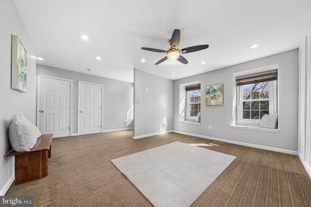 4819 CARRIAGEPARK RD, Fairfax, VA 22032