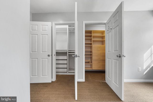 4819 CARRIAGEPARK RD, Fairfax, VA 22032