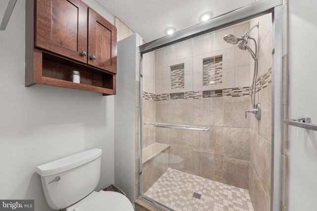 4819 CARRIAGEPARK RD, Fairfax, VA 22032