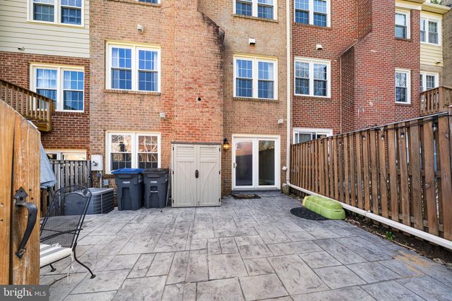 4819 CARRIAGEPARK RD, Fairfax, VA 22032