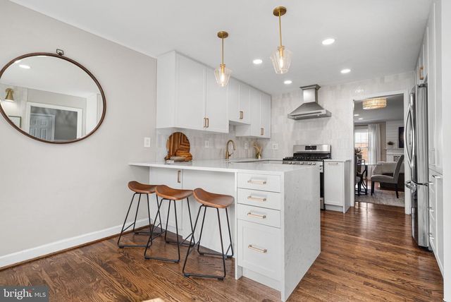 4819 CARRIAGEPARK RD, Fairfax, VA 22032