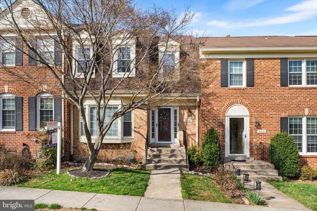 4819 CARRIAGEPARK RD, Fairfax, VA 22032
