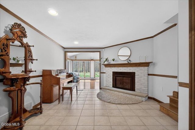 34 Guilder Place, Clifton Park, NY 12019