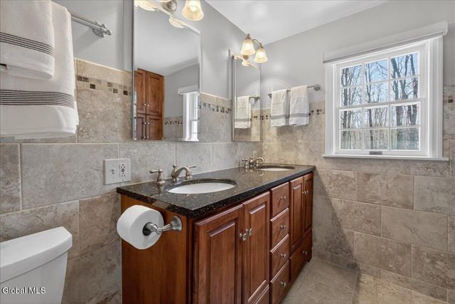 34 Guilder Place, Clifton Park, NY 12019