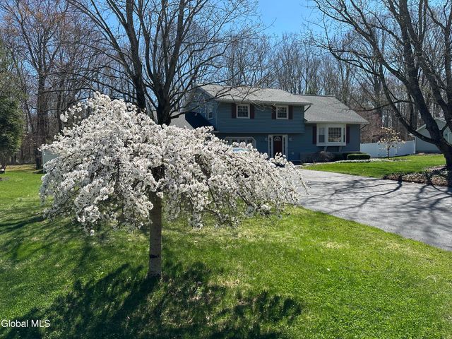 34 Guilder Place, Clifton Park, NY 12019