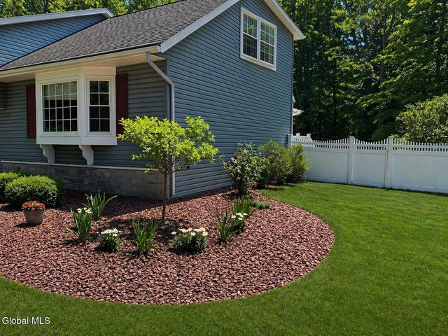 34 Guilder Place, Clifton Park, NY 12019