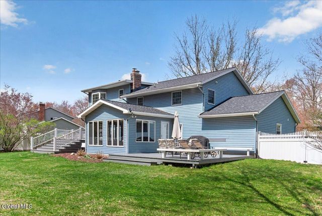 34 Guilder Place, Clifton Park, NY 12019