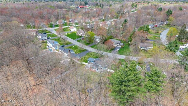 34 Guilder Place, Clifton Park, NY 12019