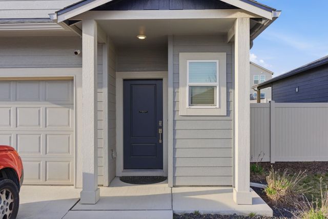 5606 W Youngstown Ln, Spokane, WA 99208