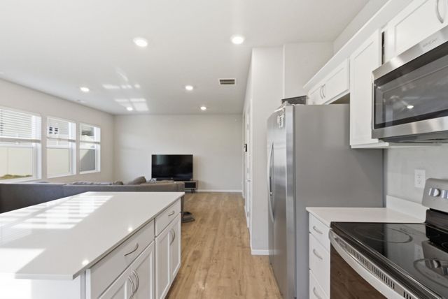 5606 W Youngstown Ln, Spokane, WA 99208