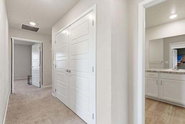 5606 W Youngstown Ln, Spokane, WA 99208