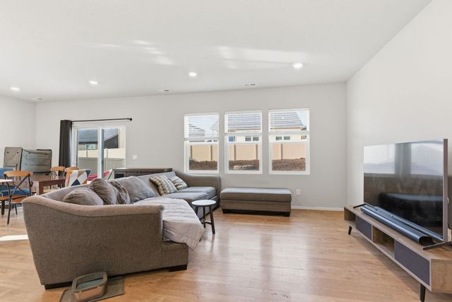 5606 W Youngstown Ln, Spokane, WA 99208