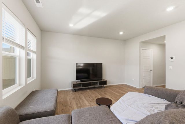 5606 W Youngstown Ln, Spokane, WA 99208