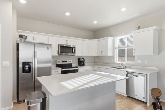 5606 W Youngstown Ln, Spokane, WA 99208