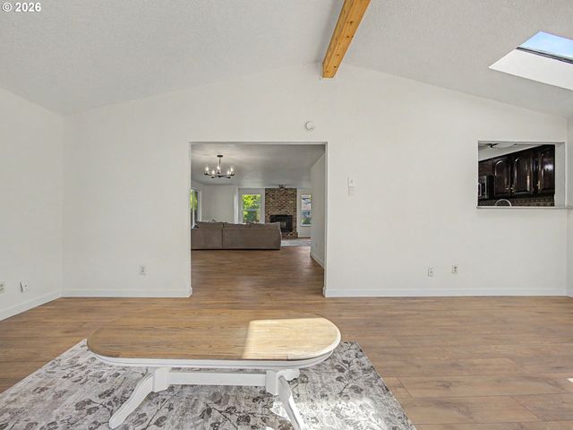 15893 Ne HOLLADAY St, Portland, OR 97230