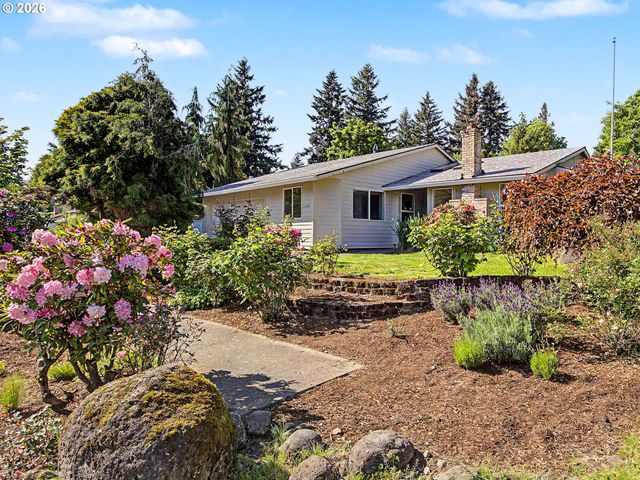15893 Ne HOLLADAY St, Portland, OR 97230