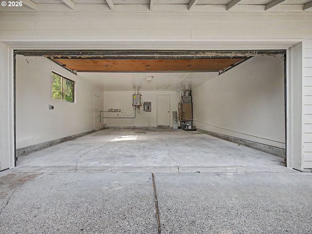 15893 Ne HOLLADAY St, Portland, OR 97230