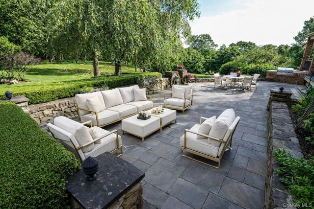 16 Reynwood Drive, Brewster, NY 10509