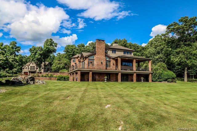 16 Reynwood Drive, Brewster, NY 10509