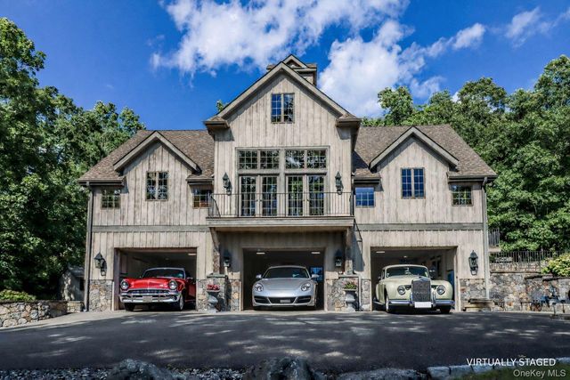 16 Reynwood Drive, Brewster, NY 10509