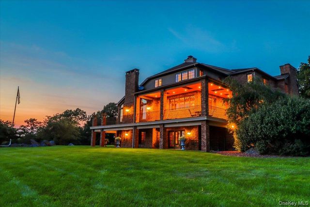 16 Reynwood Drive, Brewster, NY 10509