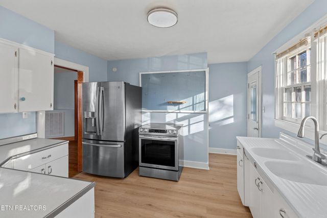 1575 Thompson Creek Rd, Morristown, TN 37813