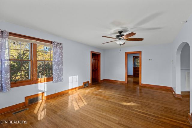 1575 Thompson Creek Rd, Morristown, TN 37813