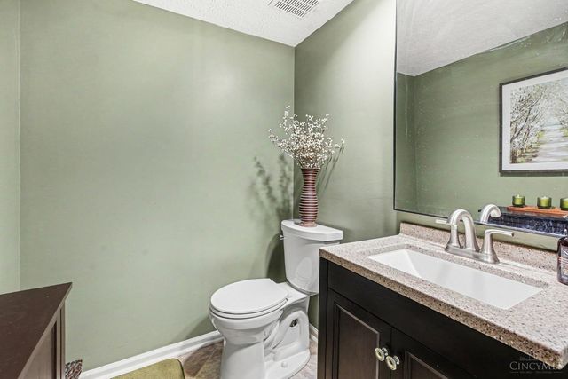 1326 Pennsbury Drive, Green Twp, OH 45238